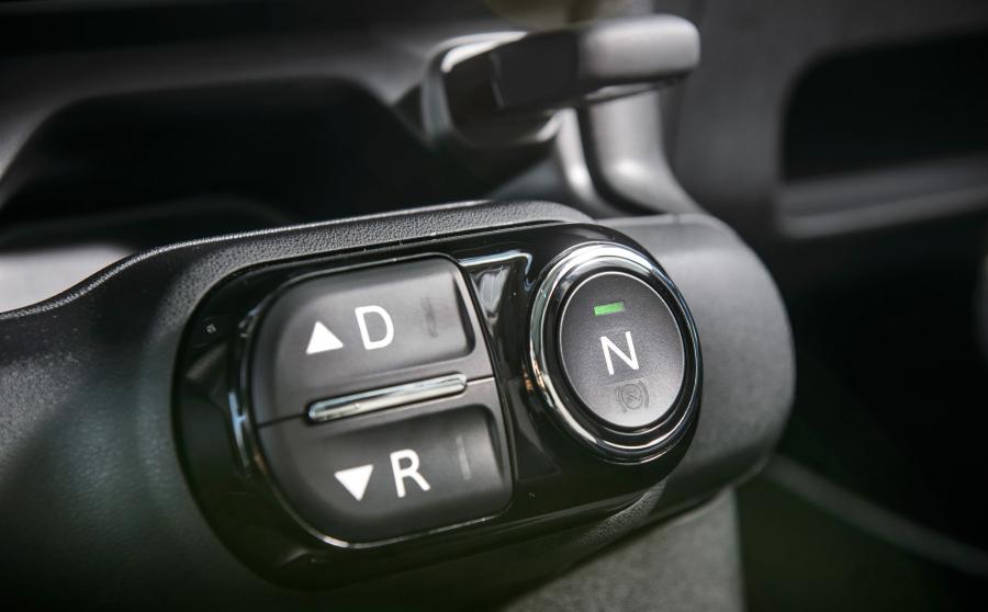  Citroen C4 Cactus 2014 года  (UK) (фото 42 из 44)